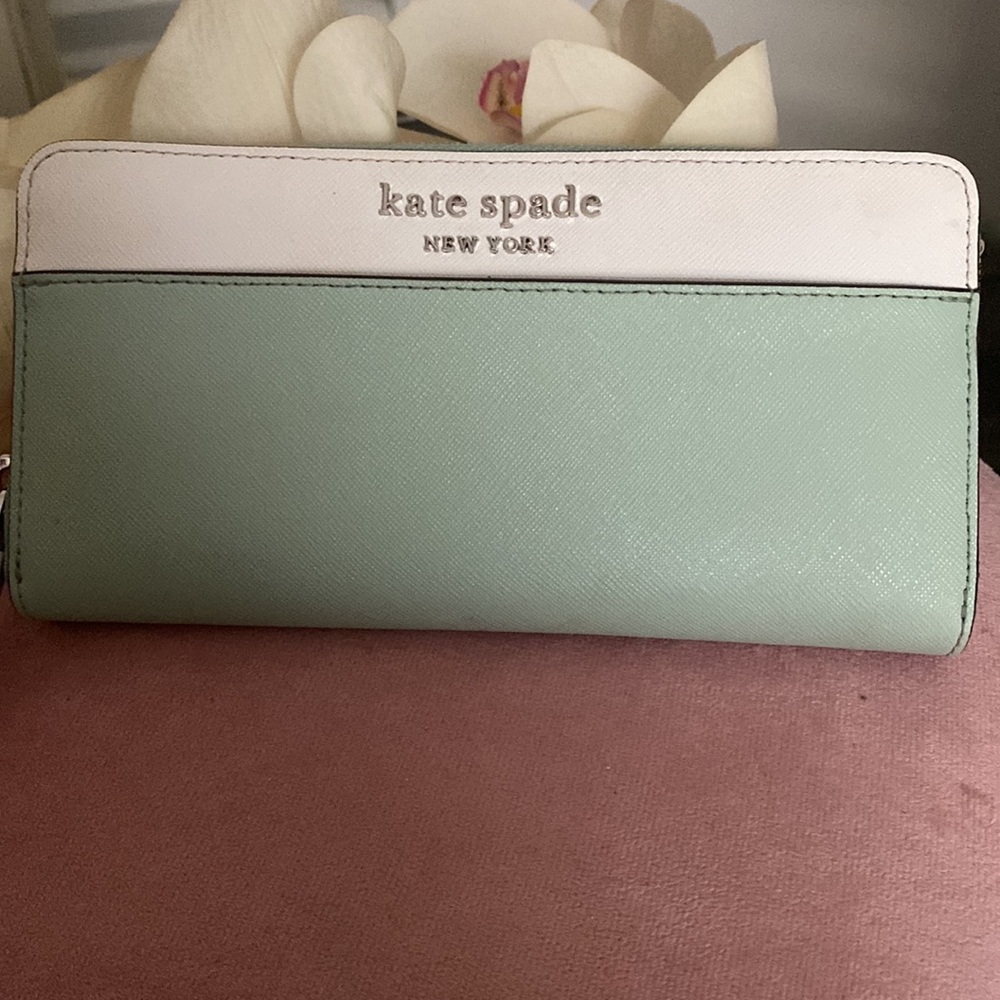 Kate spade Cameron wallet